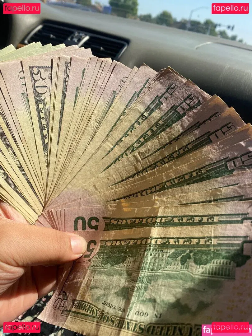 xolucina Onlyfans Photo Gallery 