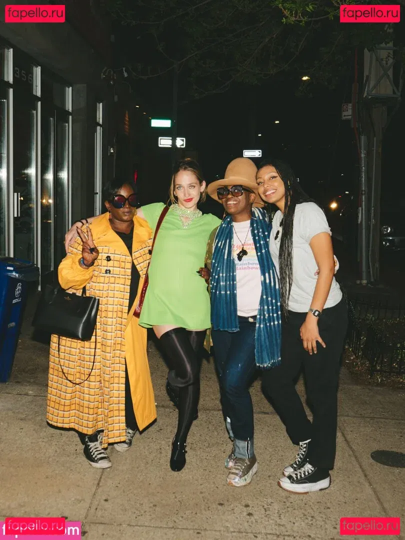 Jemima Kirke Onlyfans Photo Gallery 