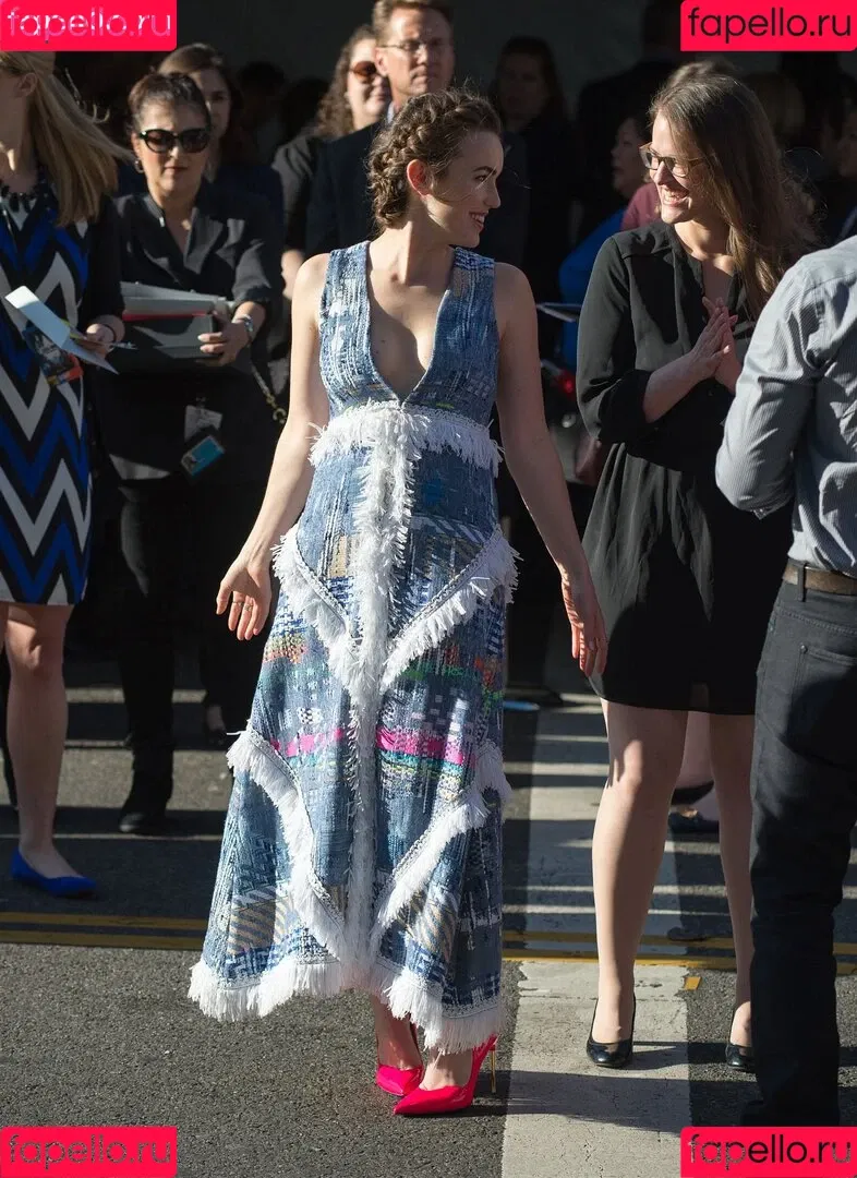 Elizabeth Henstridge Onlyfans Photo Gallery 