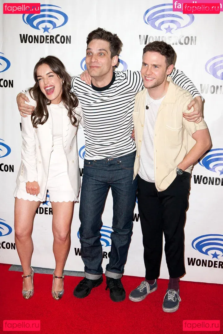 Elizabeth Henstridge Onlyfans Photo Gallery 