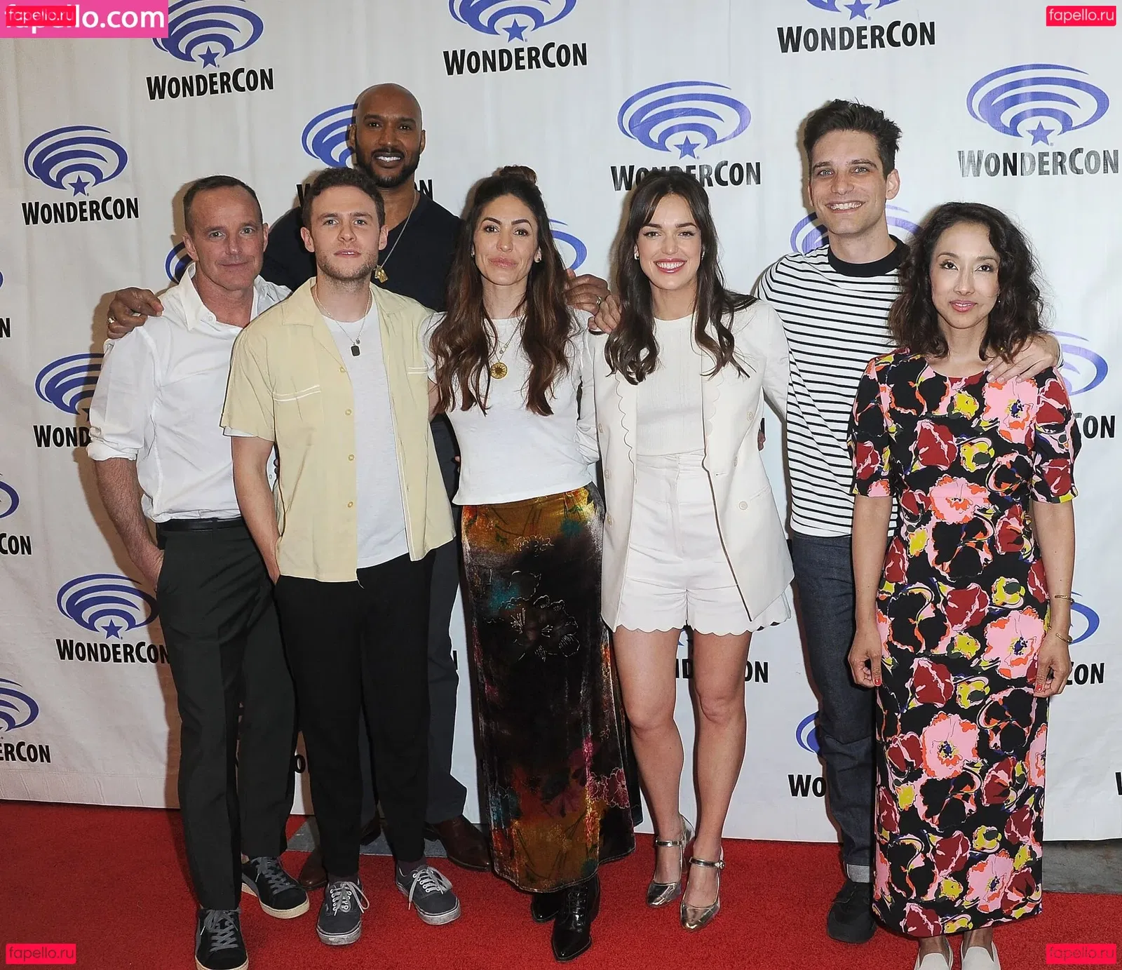 Elizabeth Henstridge Onlyfans Photo Gallery 