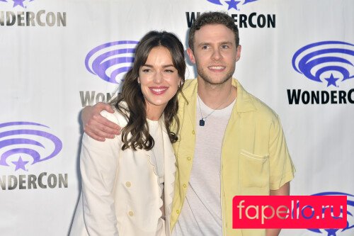Elizabeth Henstridge Nude Onlyfans Photo 45