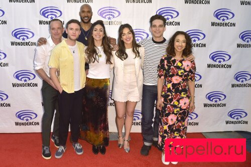 Elizabeth Henstridge Nude Onlyfans Photo 38