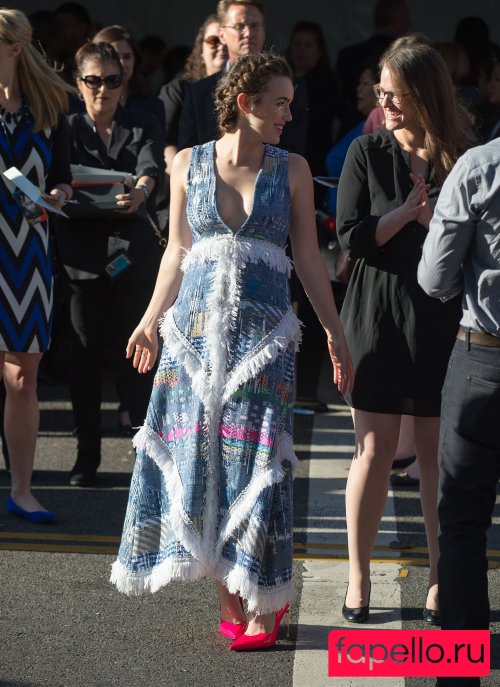 Elizabeth Henstridge Nude Onlyfans Photo 8