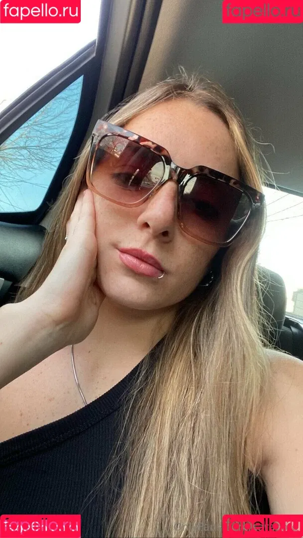 saracore Onlyfans Photo Gallery 