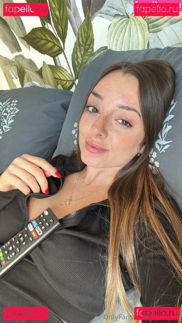 saracore Onlyfans Photo Gallery 