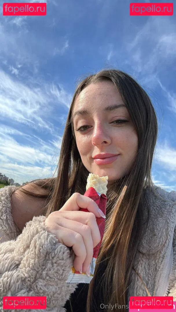 saracore Onlyfans Photo Gallery 