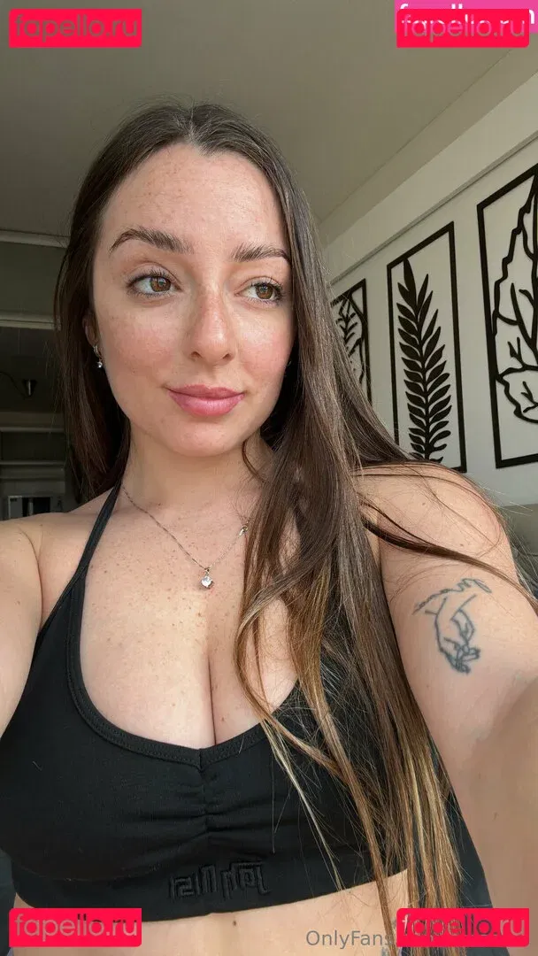 saracore Onlyfans Photo Gallery 