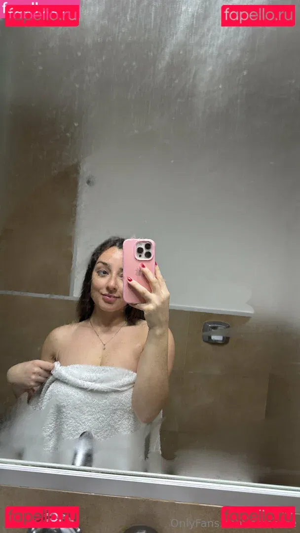 saracore Onlyfans Photo Gallery 