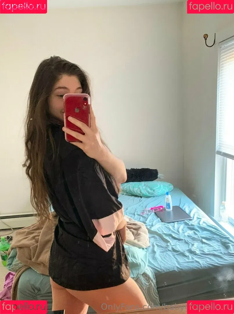 babygirlbrdlfree Onlyfans Photo Gallery 