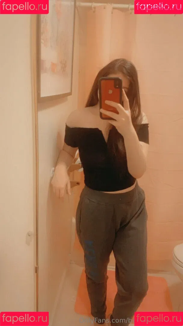 babygirlbrdlfree Onlyfans Photo Gallery 