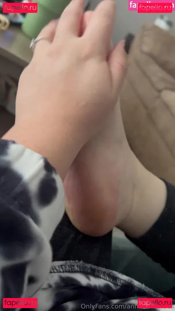 annabellestoes Onlyfans Photo Gallery 