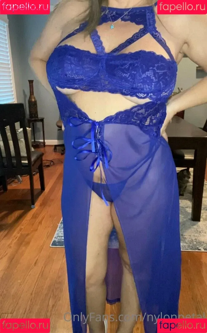 nylonpetal Onlyfans Photo Gallery 
