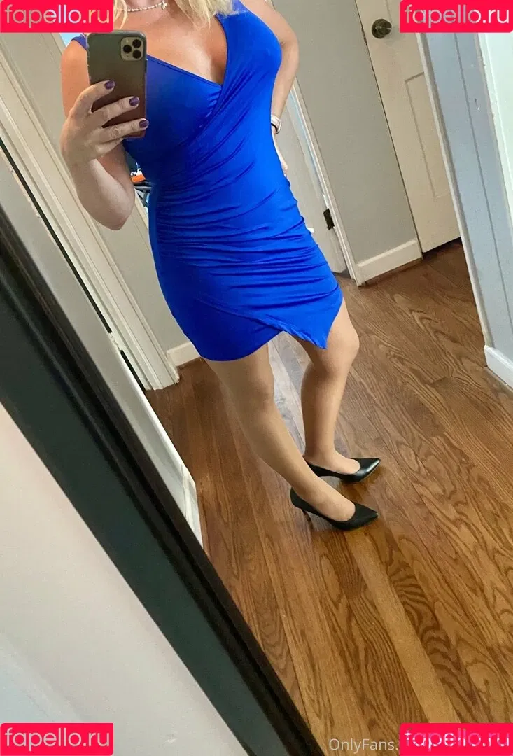 nylonpetal Onlyfans Photo Gallery 