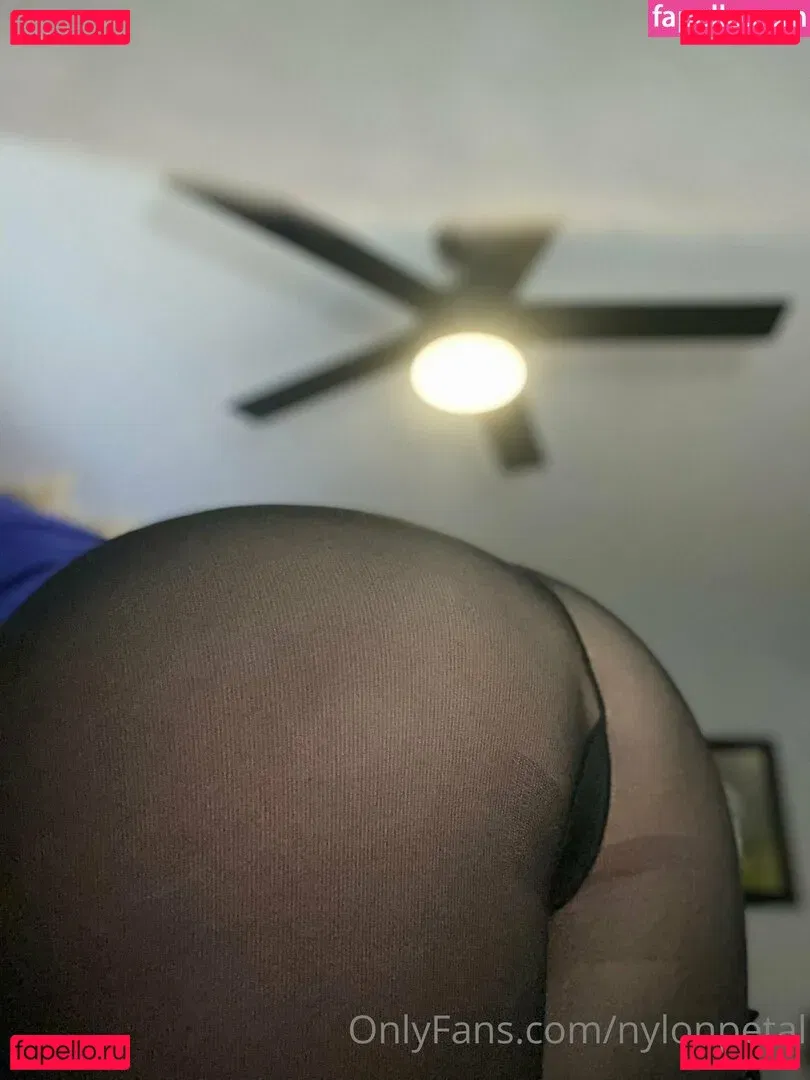 nylonpetal Onlyfans Photo Gallery 