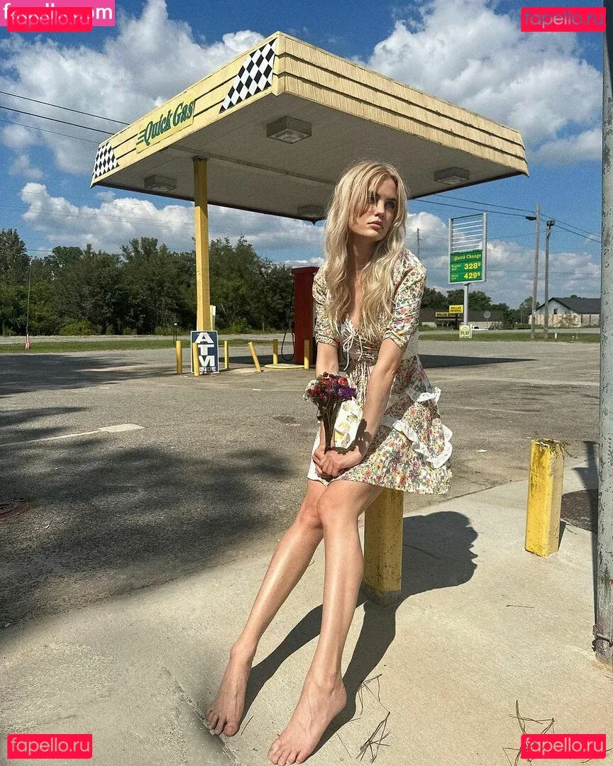 Zandi Holup Onlyfans Photo Gallery 