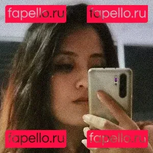 Yari San Onlyfans Photo Gallery 