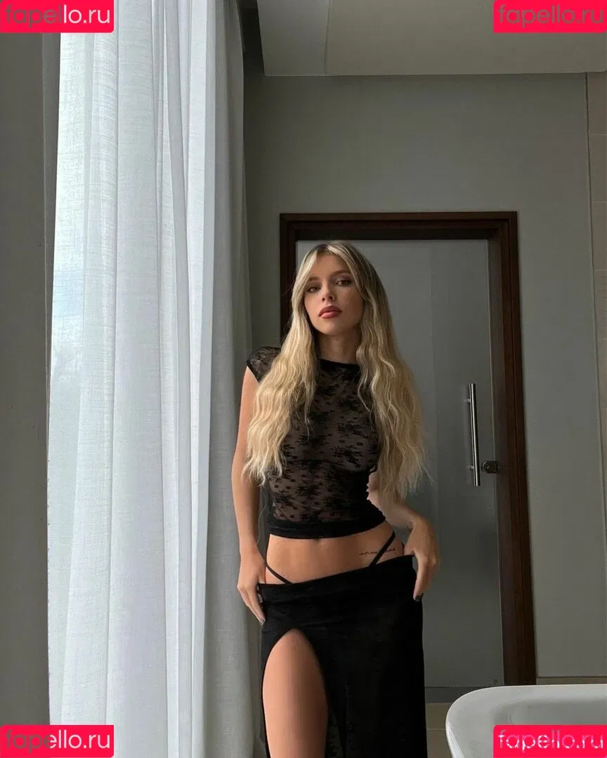 Anneka Madget Onlyfans Photo Gallery 