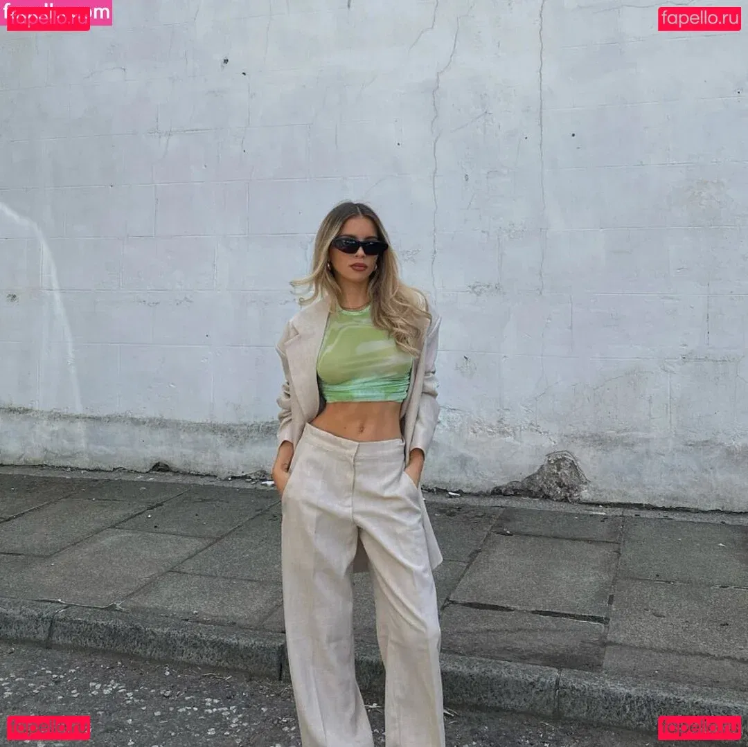 Anneka Madget Onlyfans Photo Gallery 