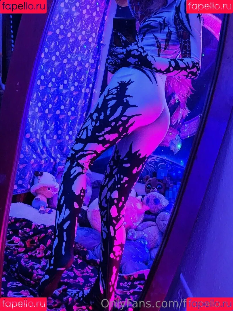 faebearx Onlyfans Photo Gallery 
