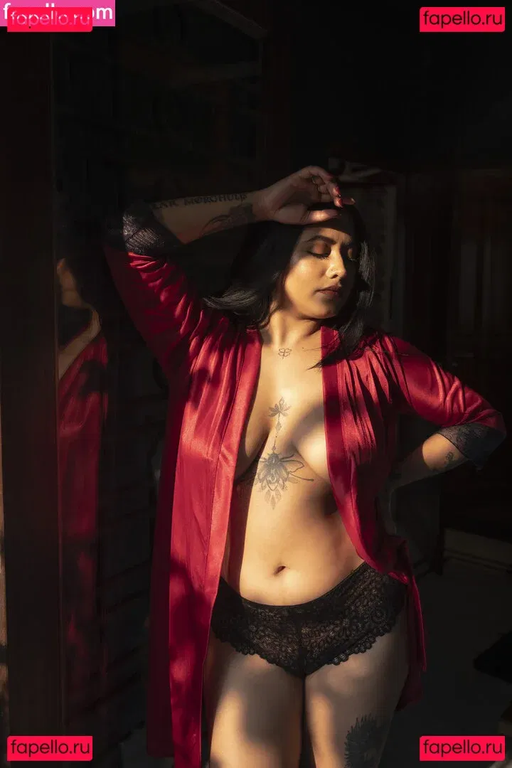 Yajna Seni Onlyfans Photo Gallery 