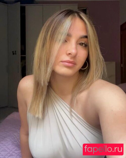 Martina Amoro Nude Onlyfans Photo 34