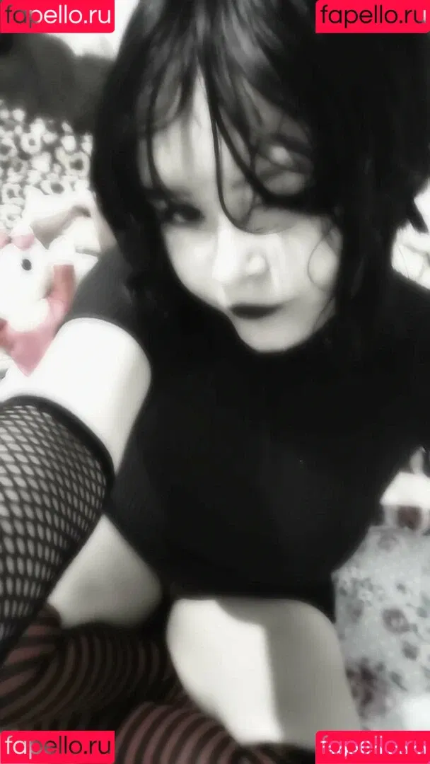 Yuwuri Onlyfans Photo Gallery 