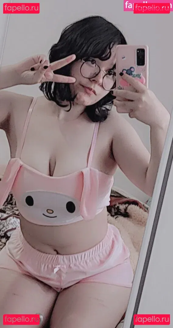 Yuwuri Onlyfans Photo Gallery 