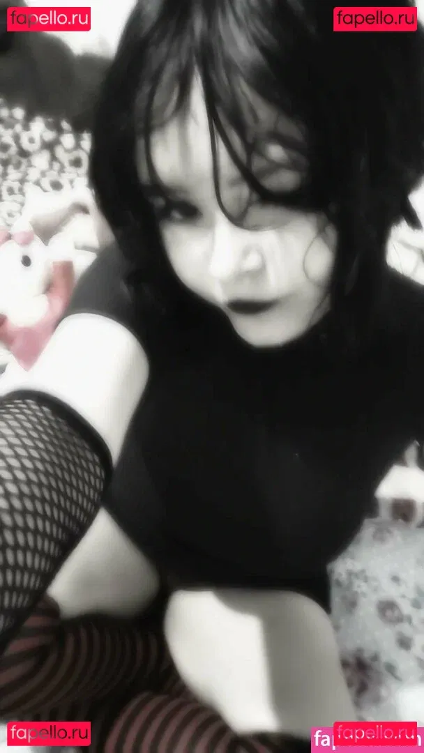 Yuwuri Onlyfans Photo Gallery 