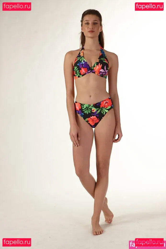 Gigi Skubis Onlyfans Photo Gallery 