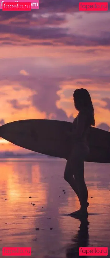 Roxane ASMR Onlyfans Photo Gallery 