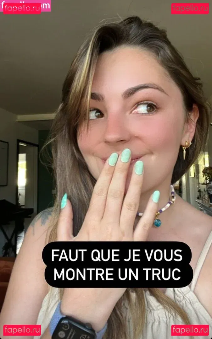 Roxane ASMR Onlyfans Photo Gallery 