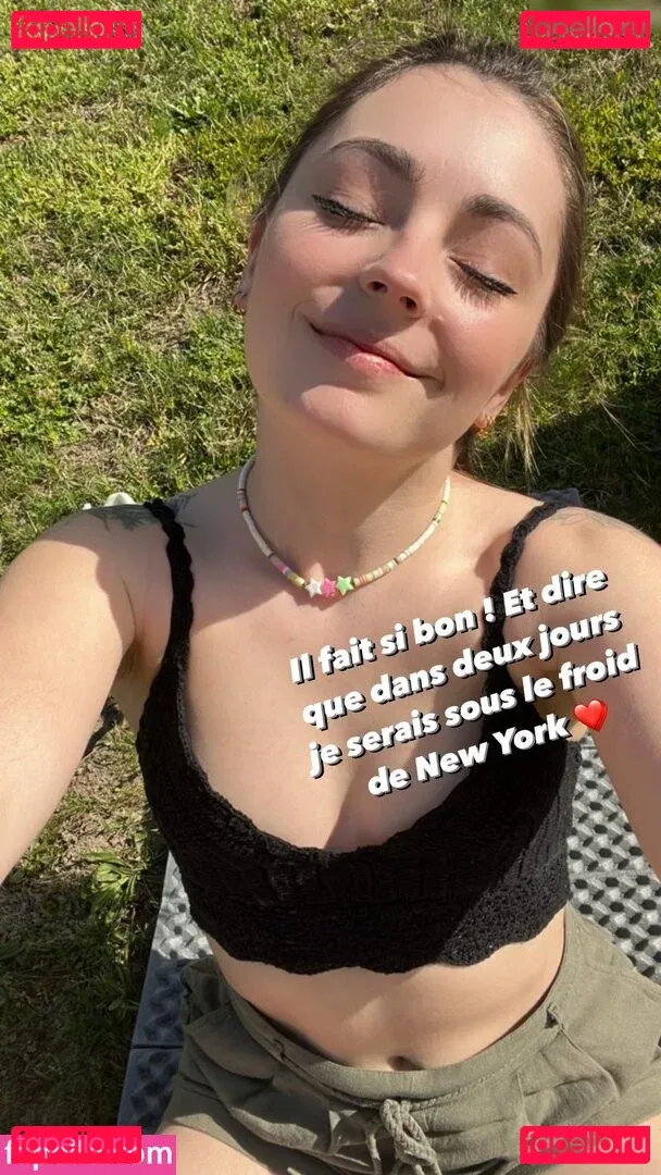 Roxane ASMR Onlyfans Photo Gallery 