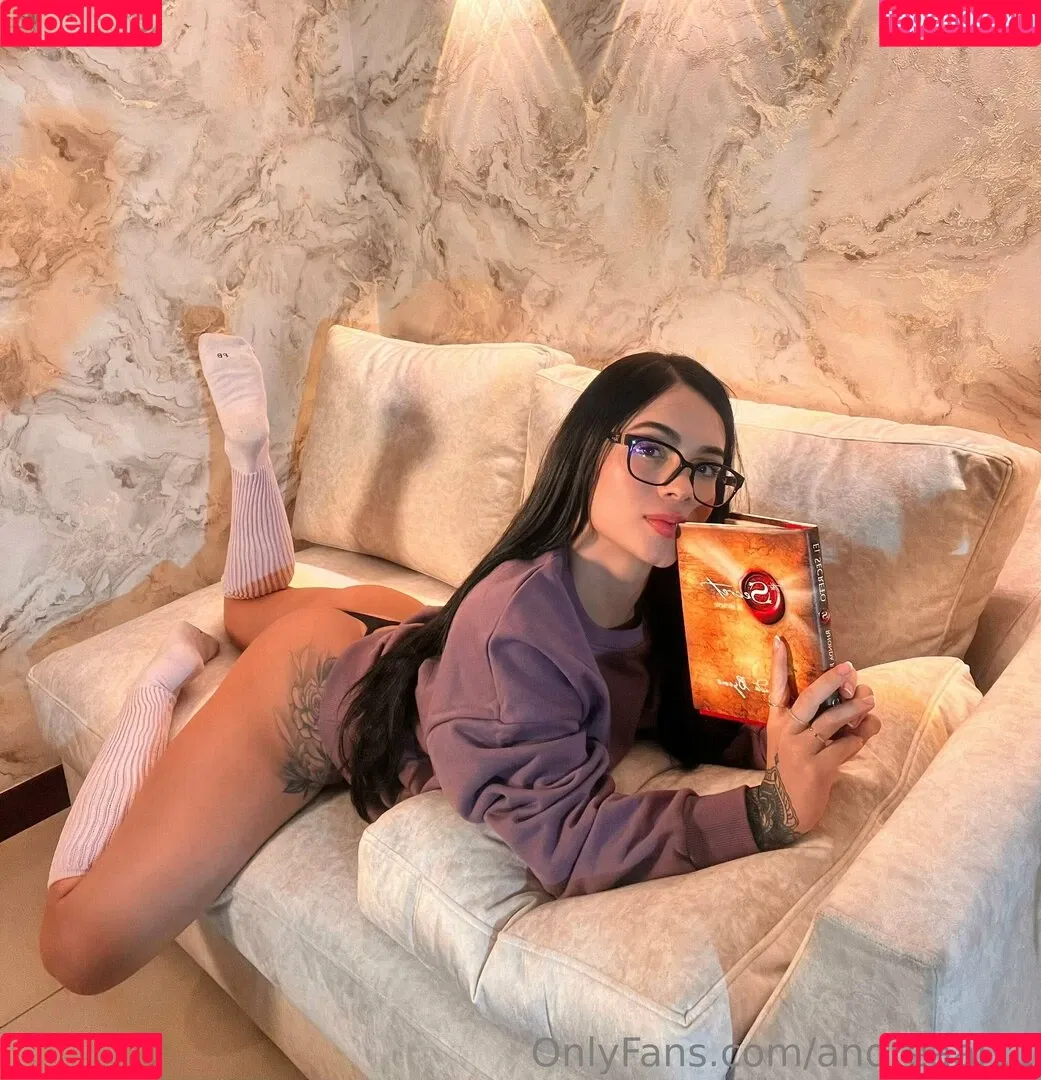 andreaal11 Onlyfans Photo Gallery 