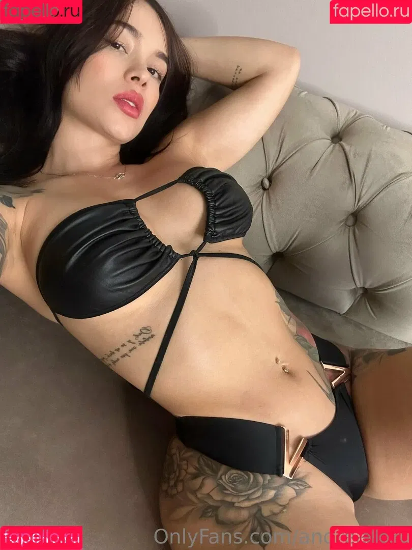 andreaal11 Onlyfans Photo Gallery 