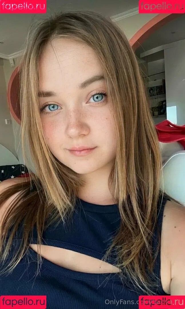 baby.kim Onlyfans Photo Gallery 