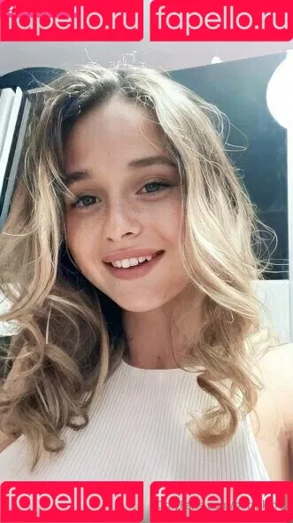 baby.kim Onlyfans Photo Gallery 