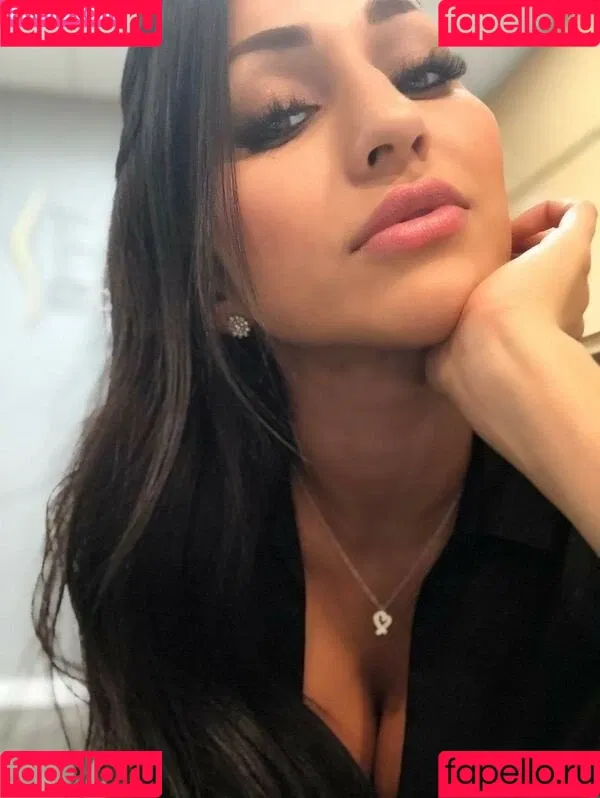 Office Sluts Onlyfans Photo Gallery 