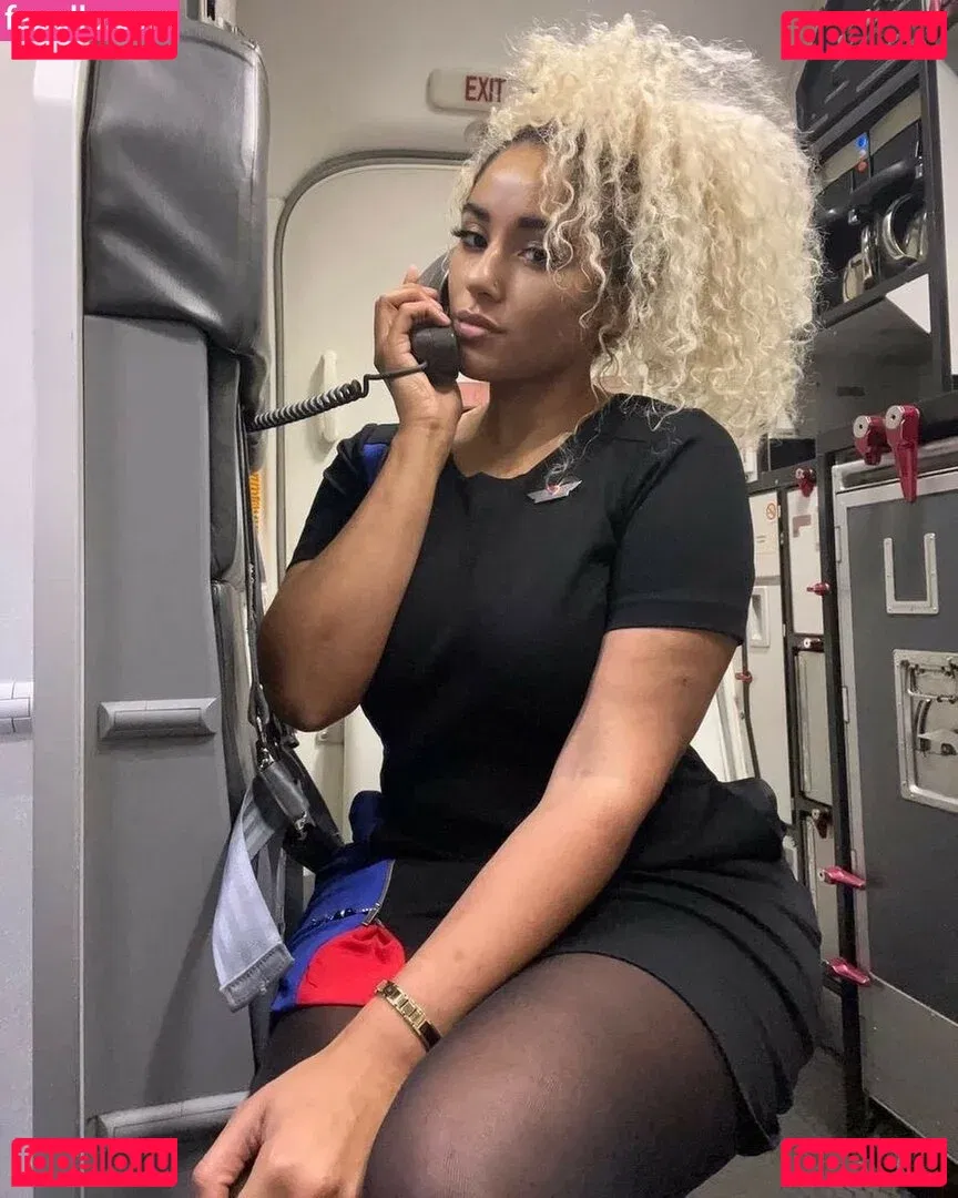 Office Sluts Onlyfans Photo Gallery 