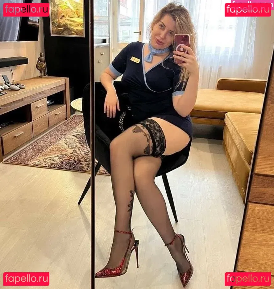 Office Sluts Onlyfans Photo Gallery 