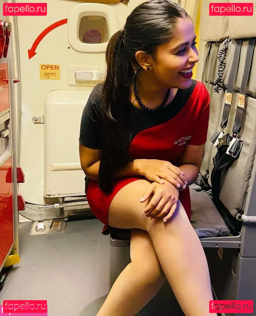 Office Sluts Onlyfans Photo Gallery 