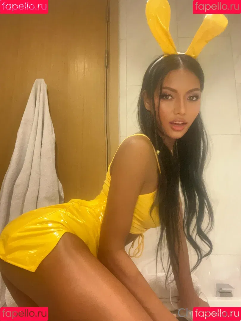 Chloe Saat Onlyfans Photo Gallery 