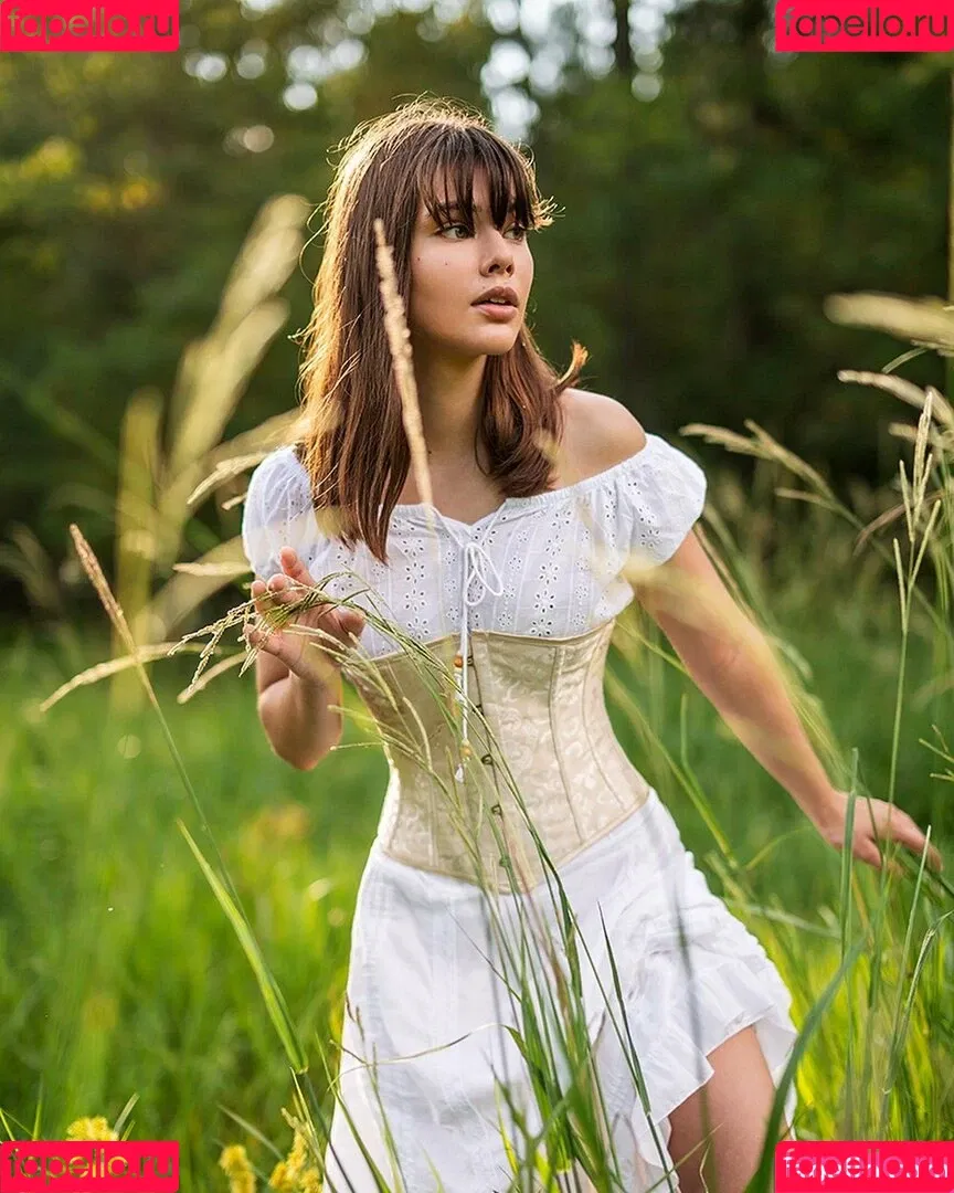 Laneya Grace Onlyfans Photo Gallery 