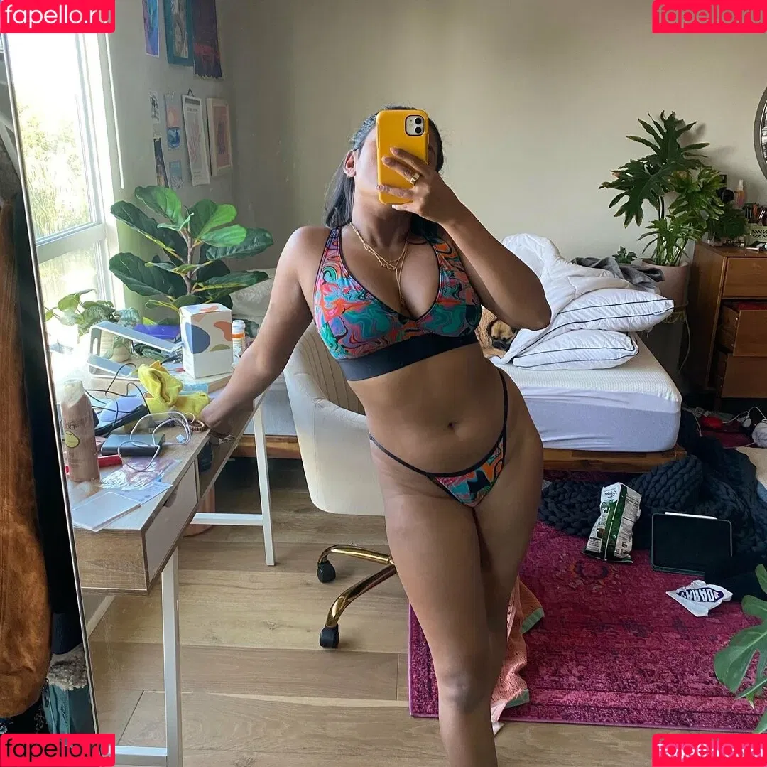 Yamini Nambimadom Onlyfans Photo Gallery 