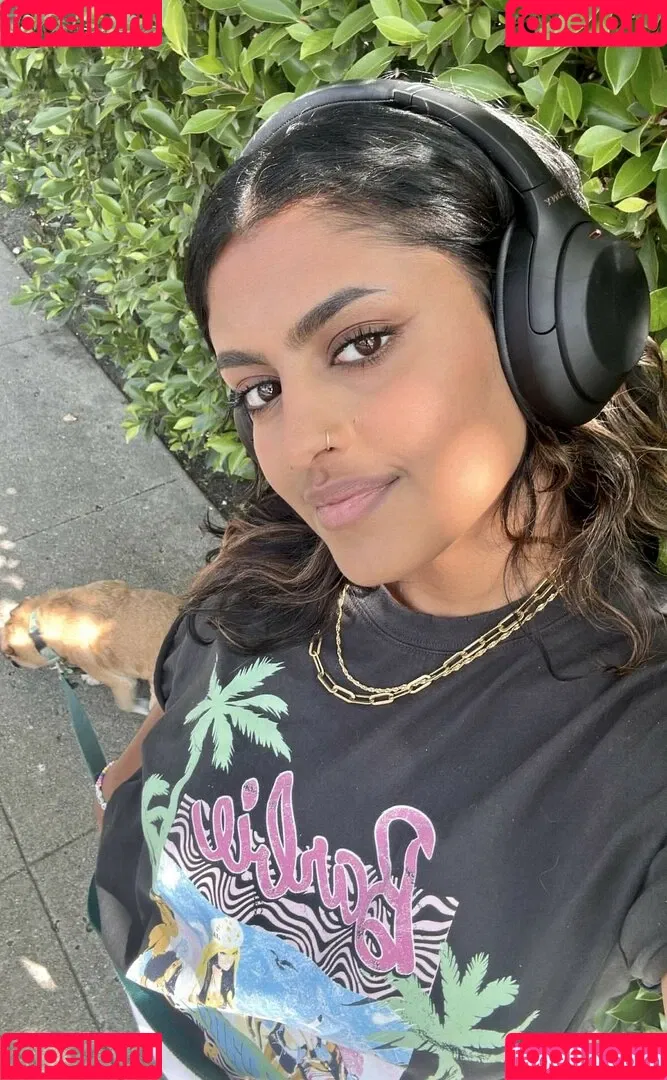 Yamini Nambimadom Onlyfans Photo Gallery 