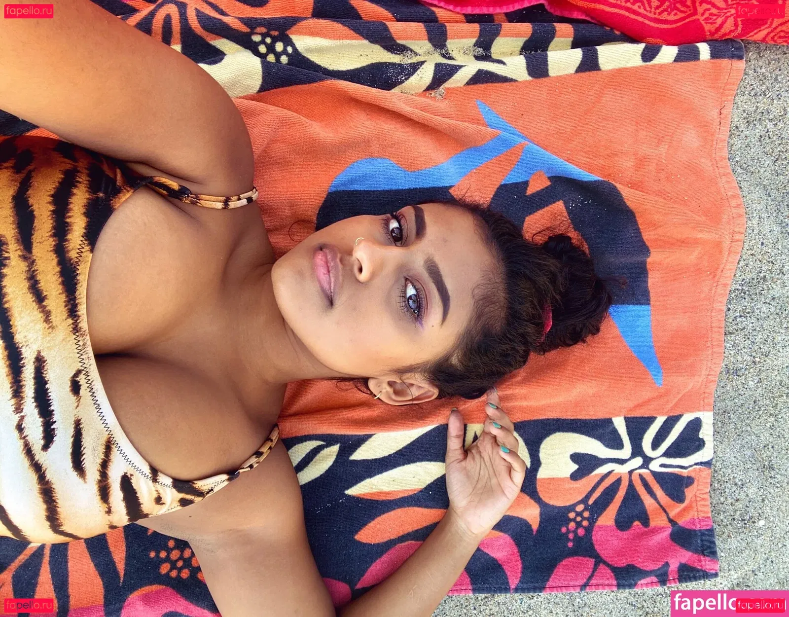 Yamini Nambimadom Onlyfans Photo Gallery 