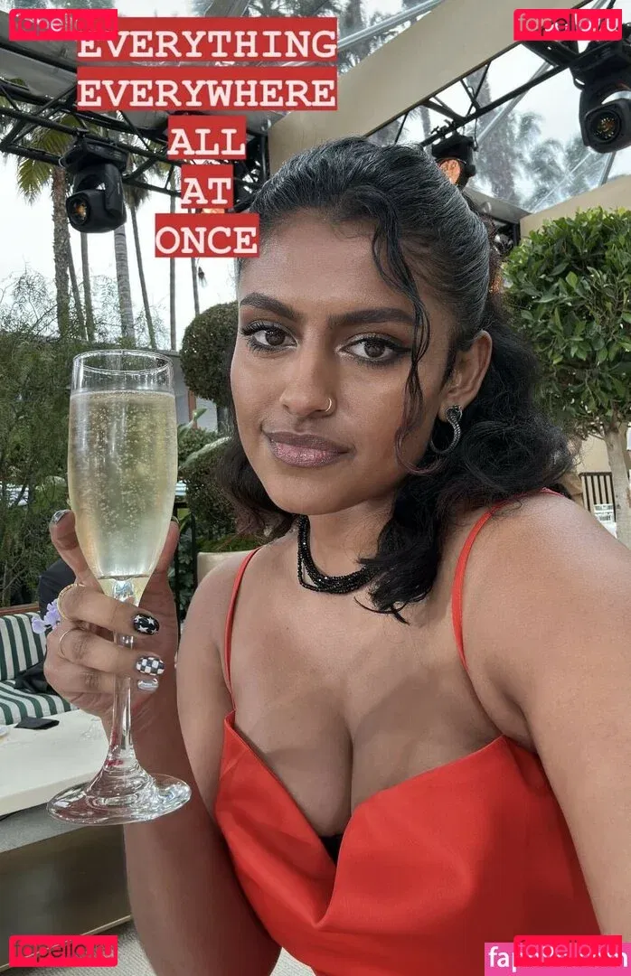 Yamini Nambimadom Onlyfans Photo Gallery 