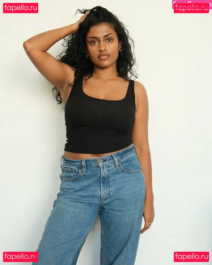 Yamini Nambimadom Onlyfans Photo Gallery 