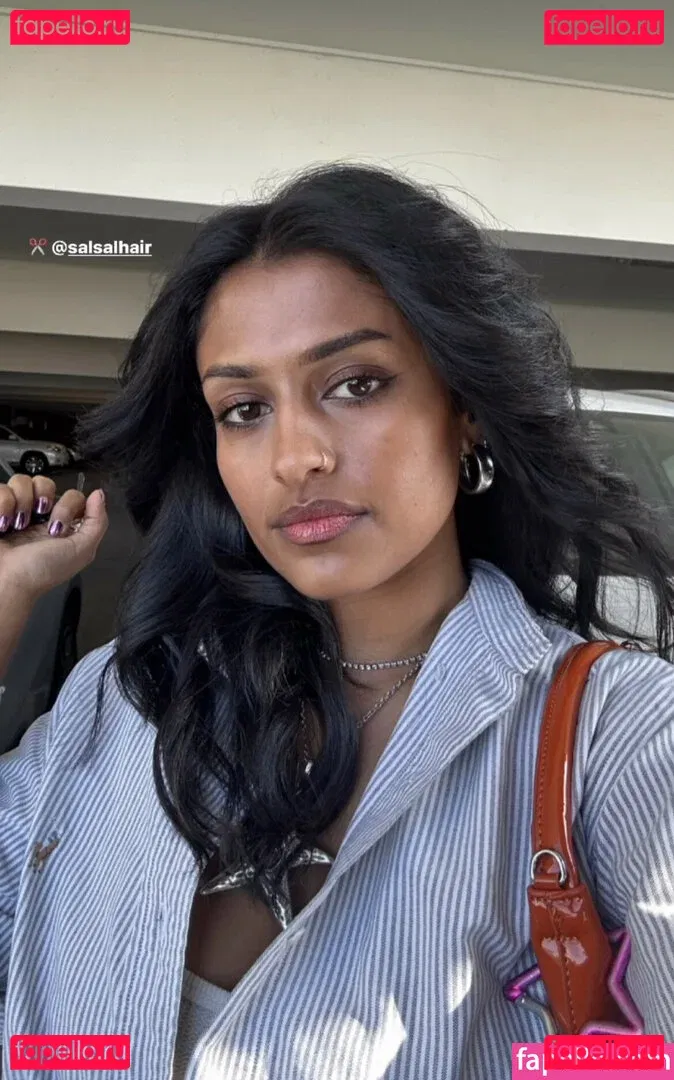 Yamini Nambimadom Onlyfans Photo Gallery 