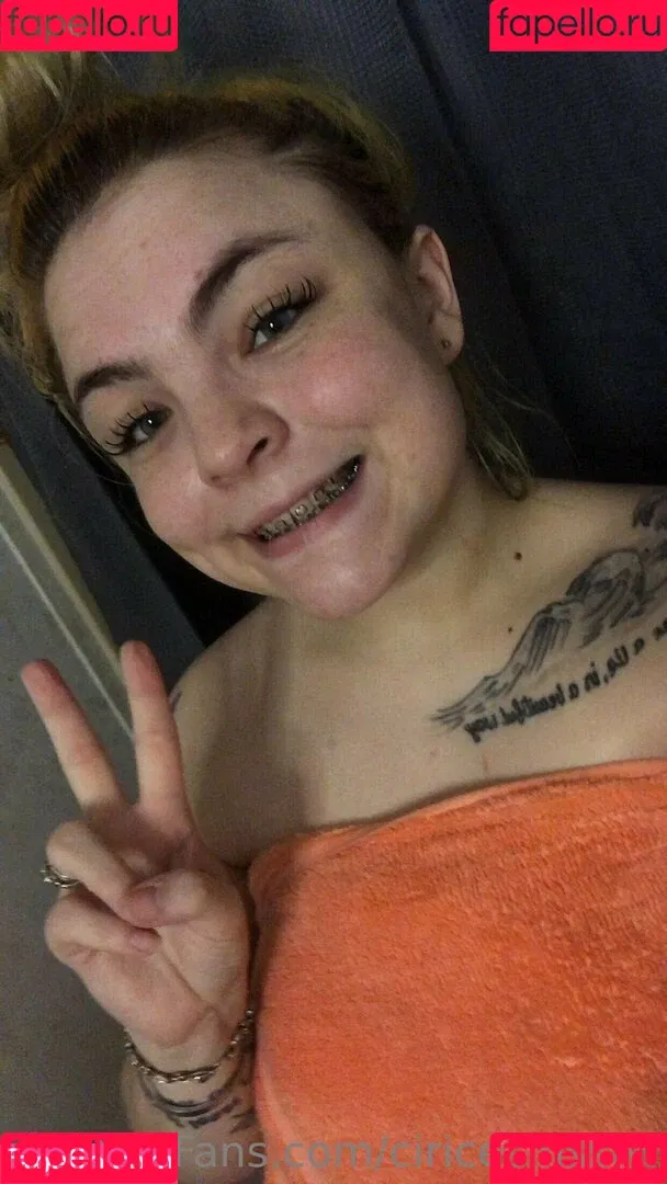 ciricesinssfw Onlyfans Photo Gallery 